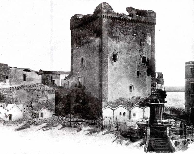 cittadella.jpg - La torre di Raimondello